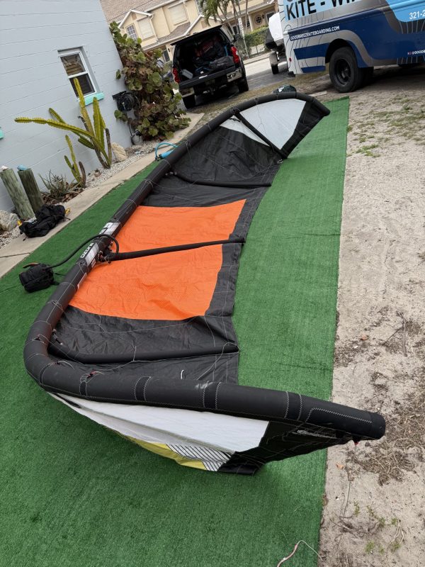 Used Ozone Edge V8 9m Kite - Image 3