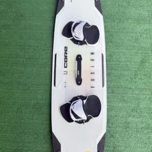 Used Core Fusion 5 141cm Kiteboard w/ Union Bindings
