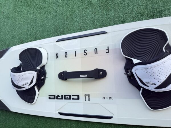 Used Core Fusion 5 141cm Kiteboard w/ Union Bindings - Image 10
